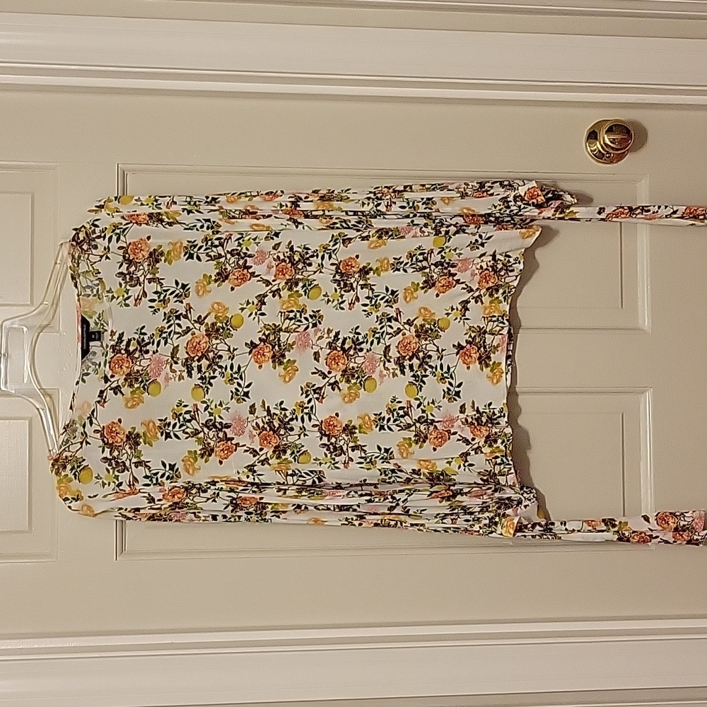 Banana Republic white flowered blouse